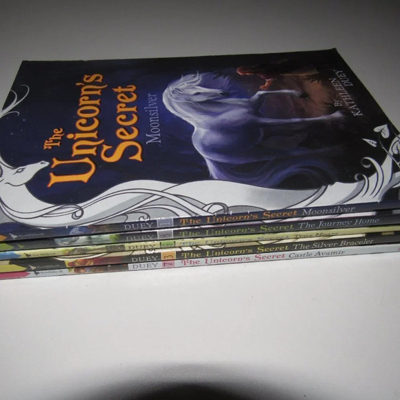 Set of (5) THE UNICORN’S SECRET Chapter Books by Kathleen Duey (Ages 7-10) - Picture 2 of 4